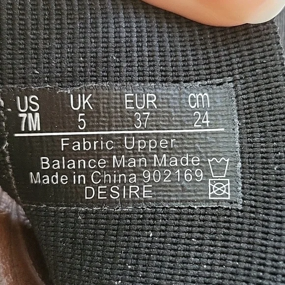 BZees: Desire Wedge Sandal - Picture 8 of 8